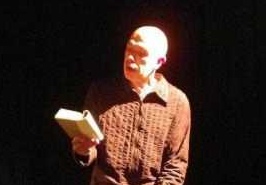 le-comedien-conteur-eric-pintus-regale-son-public DEF web.jpg